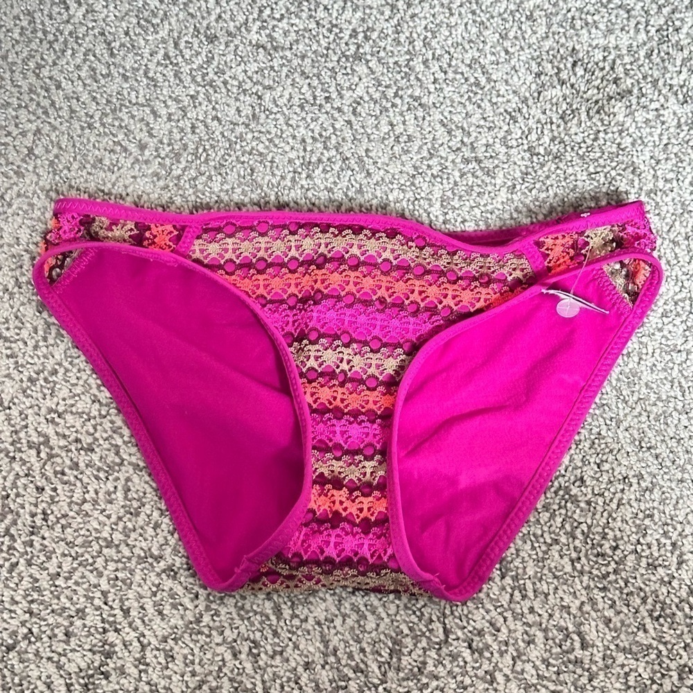 BECCA by Rebecca Virtue Becca Virtue Hipster Bottom, XS/XP Pink Crochet 3477 - Picture 10 of 11